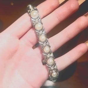 Pearl bracelet